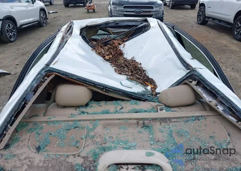 2005 Honda Accord 2.4 Ex z USA, uszkodzony, nr VIN 1HGCM56855A010781